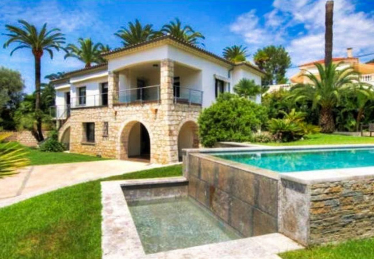 Villa in Cannes - Palmes d'Or Properties - Ref MOGA