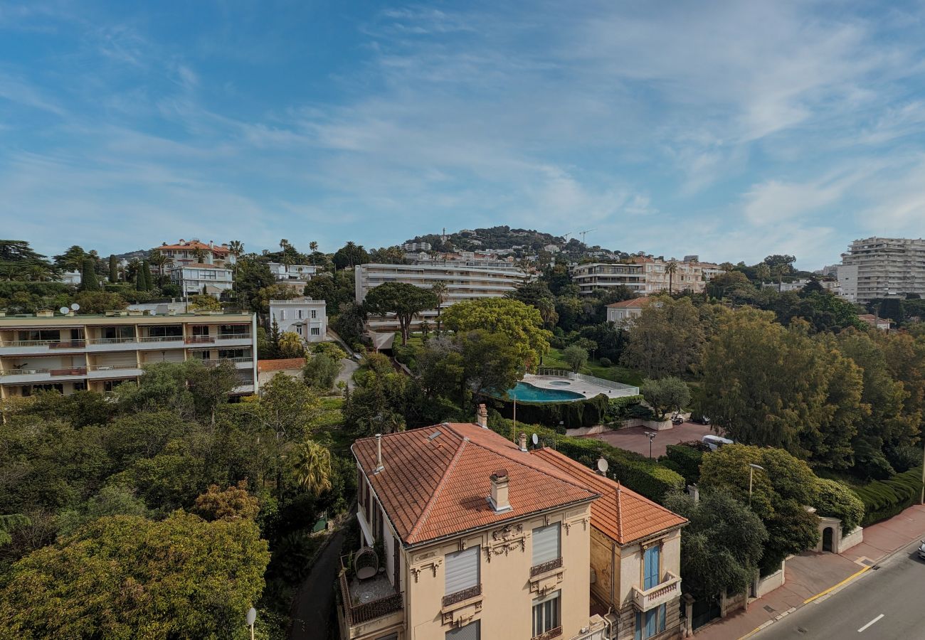 Apartment in Cannes - Ref JUIN Palmes d Or Properties