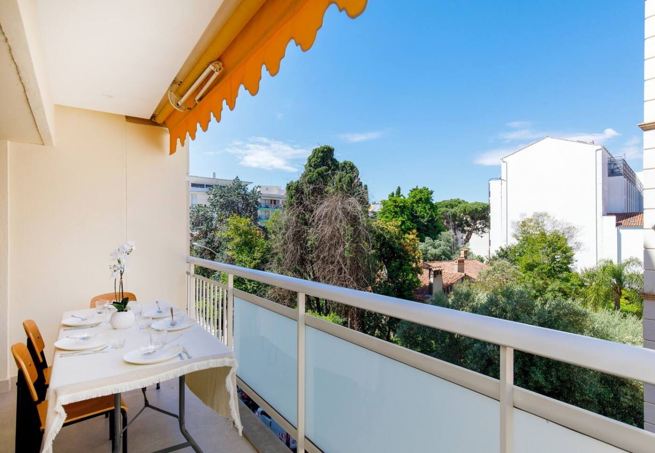 Apartment in Cannes - Ref HELV Palmes d Or Properties