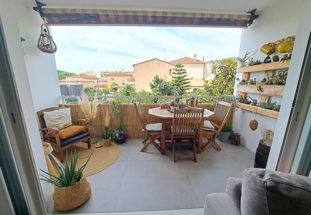 Apartment in Golfe Juan - Ref CLOS Palmes d Or Properties