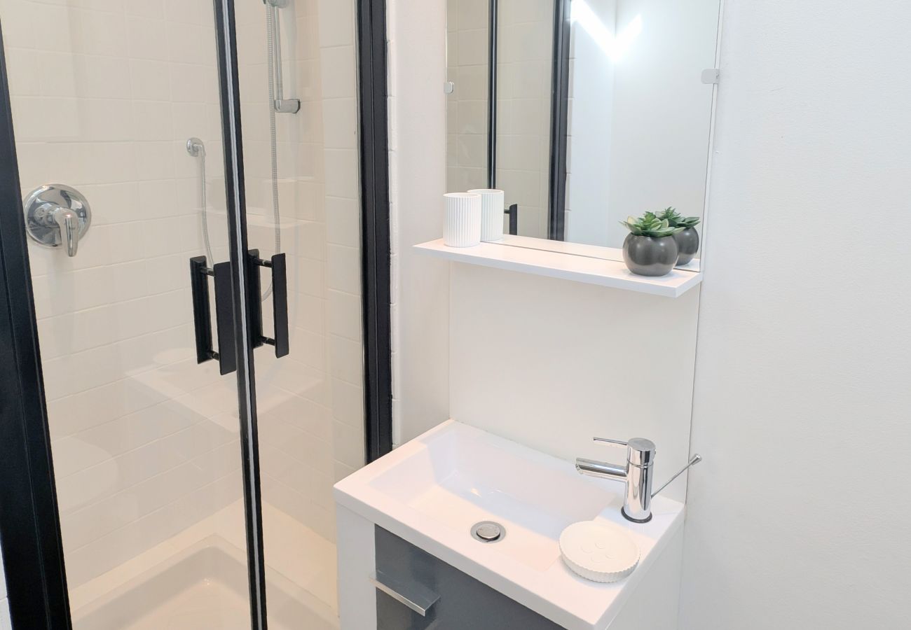 Studio in Cannes - Ref CARNOT3 by Palmes d Or Properties