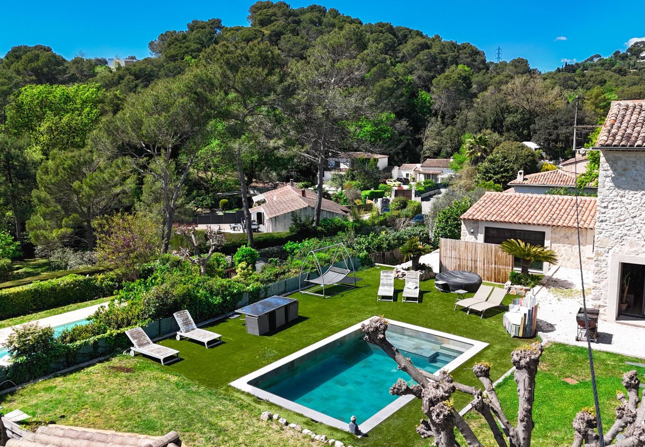 Villa in Mougins - Ref Cabrieres by Palmes d Or Properties