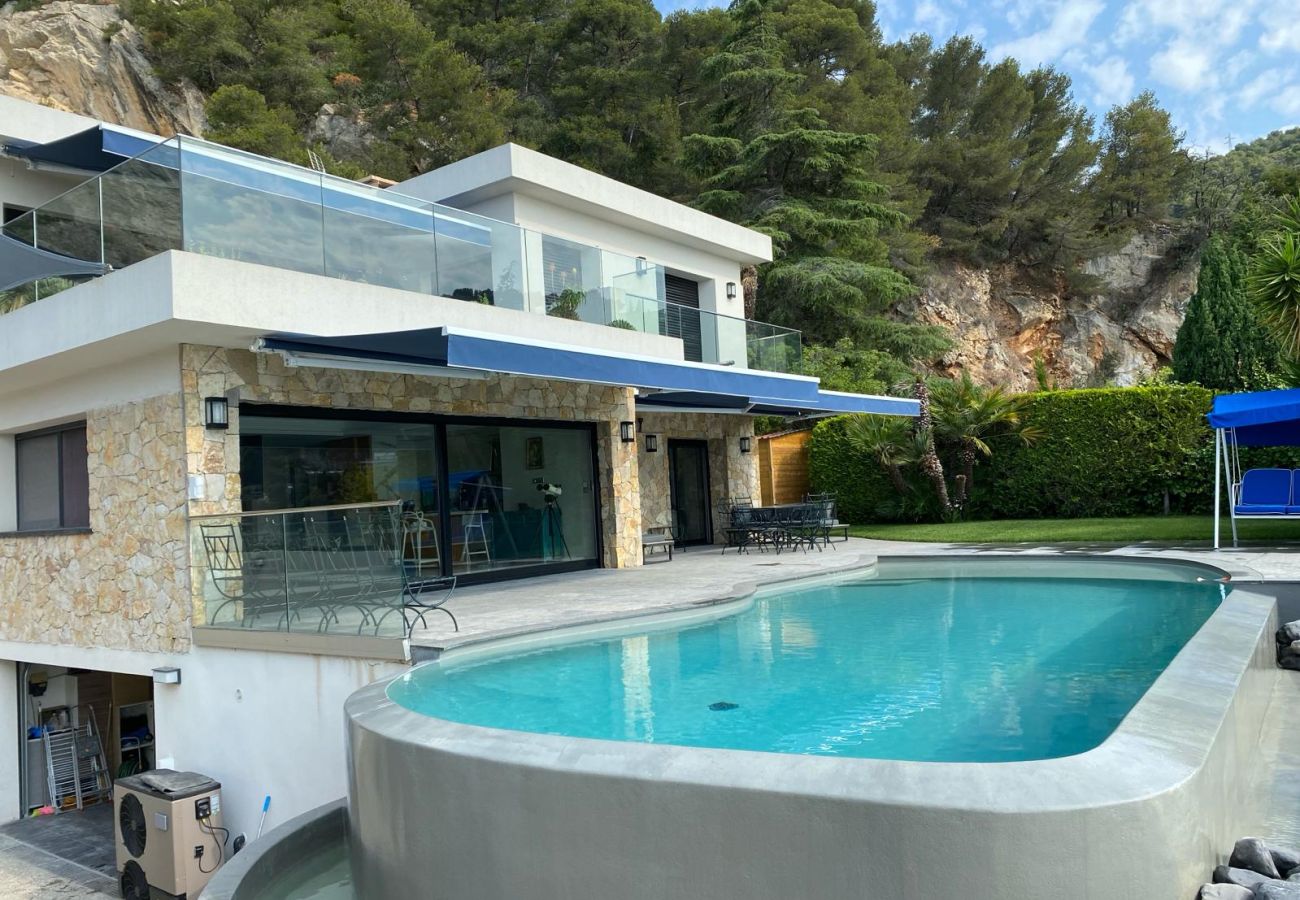 Villa in Villefranche-sur-Mer - Ref Maison Bleu by Palmes d or properties