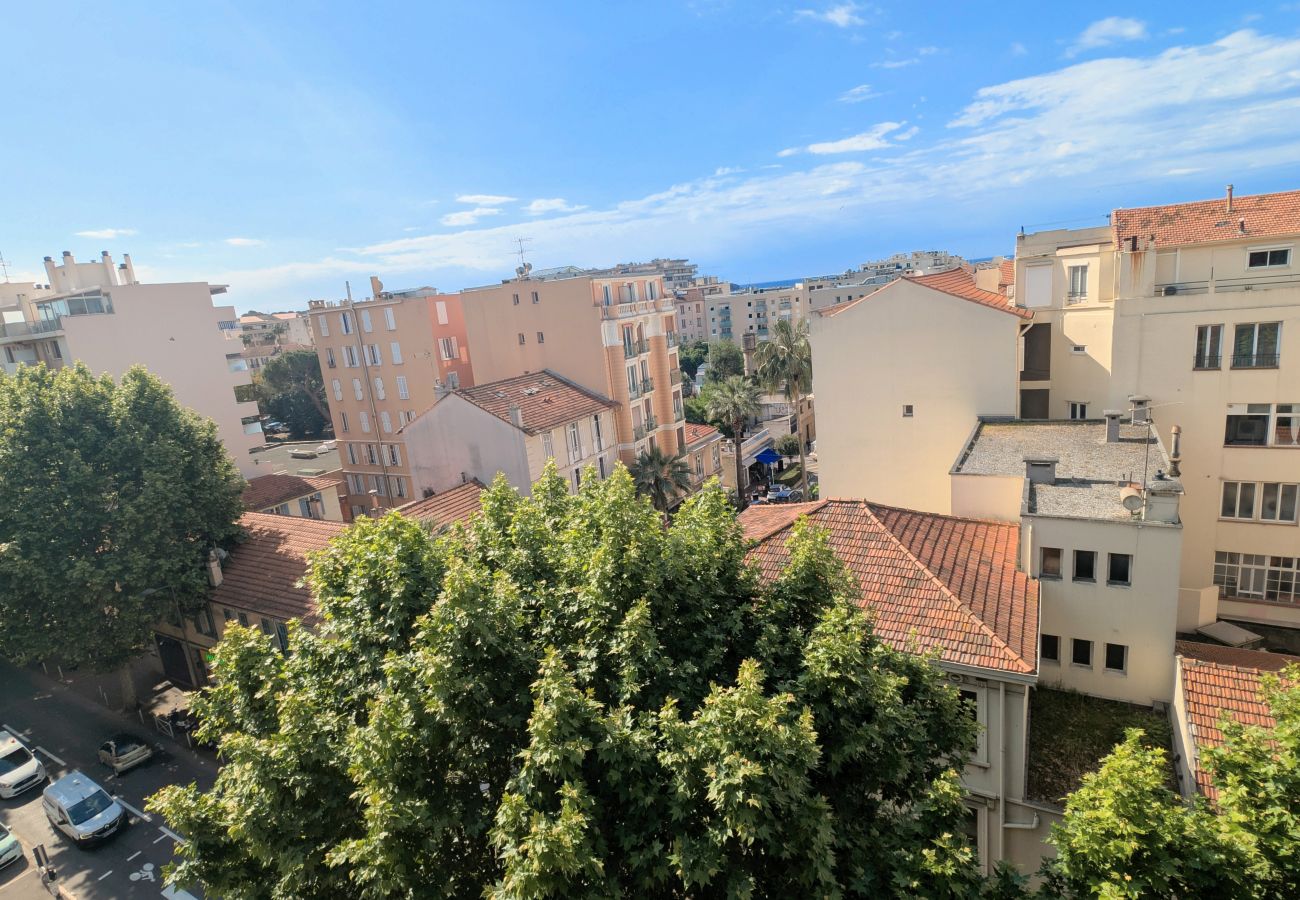 Appartement à Juan-les-Pins - Ref Poincaré by Palmes d'Or Properties